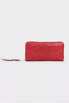 Leather wallet with branded embossing