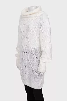 Long sweater with sequins