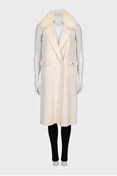 Wool vest with a fur collar