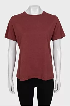 Straight-cut T-shirt with a round neck