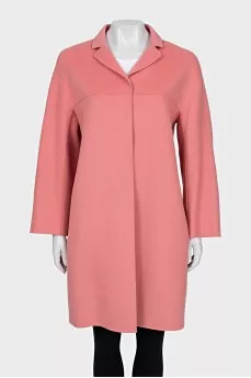Loose-fitting wool coat with buttons