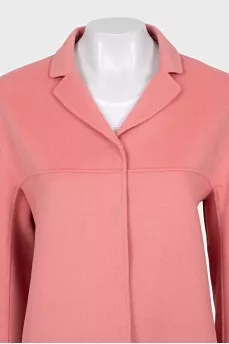 Loose-fitting wool coat with buttons