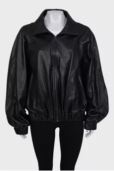Leather jacket with voluminous sleeves
