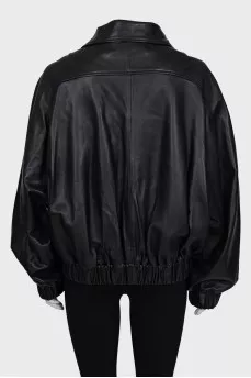 Leather jacket with voluminous sleeves