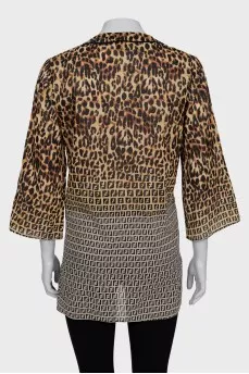 Long blouse with animal print