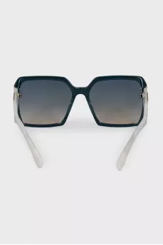 Sunglasses with marble temples