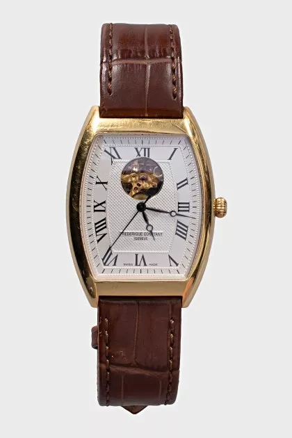 Men's mechanical watch with a leather strap