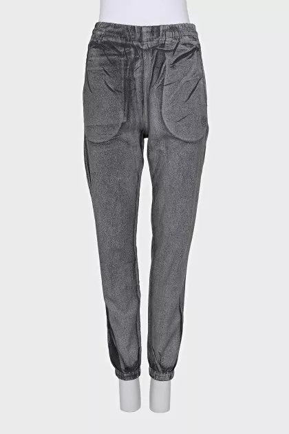 Tapered fit track pants with tag