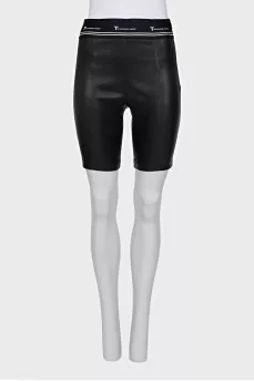 Skinny leather shorts