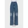 Wide-leg jeans with embroidered knees