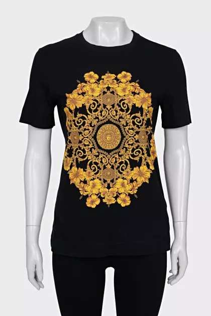 Black T-shirt with a floral print