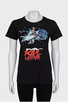 Straight T-shirt with a bright print