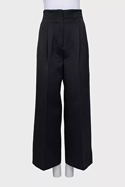 High-waisted trousers