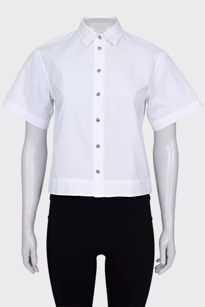 Cropped shirt with accent buttons