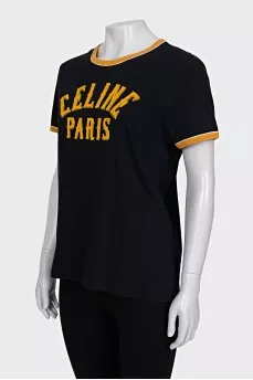 Slim-fitting T-shirt with contrast trim