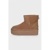Insulated brown ugg boots