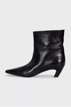 Leather ankle boots with a beveled heel