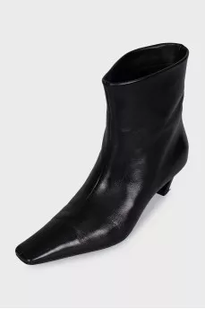 Leather ankle boots with a beveled heel
