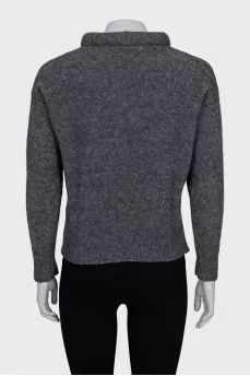 Gray straight-cut jumper