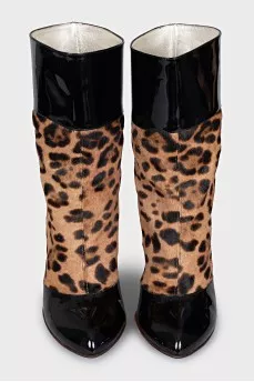 Ankle boots with pony leather inserts