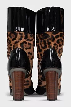 Ankle boots with pony leather inserts