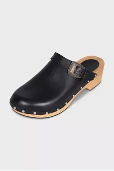 Leather clogs with studs