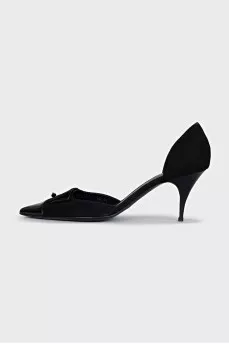 Black suede shoes with beads