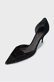Black suede shoes with beads