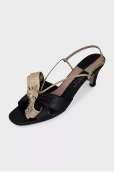 Leather sandals with gold straps