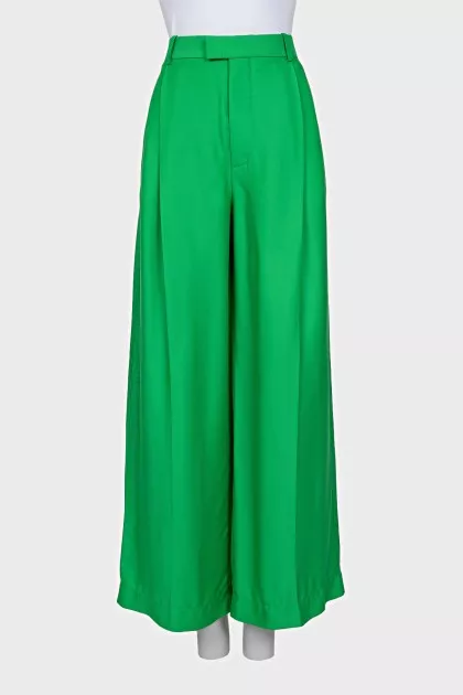 Wide green trousers
