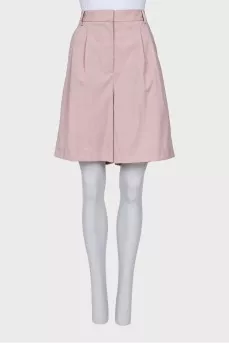 Pink straight-cut shorts with pockets