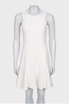 White sleeveless dress