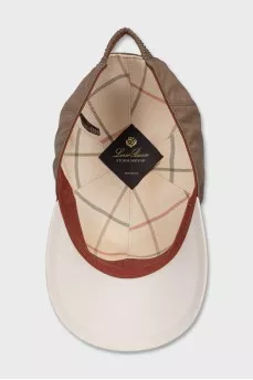 Brown cap with embroidered logo