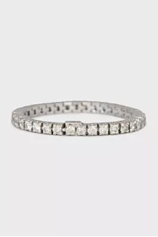 Soft white gold ring with diamonds