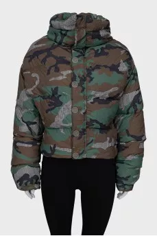 Cropped down jacket in military print with tag