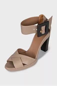 Leather sandals with a chunky buckle