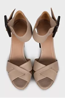 Leather sandals with a chunky buckle