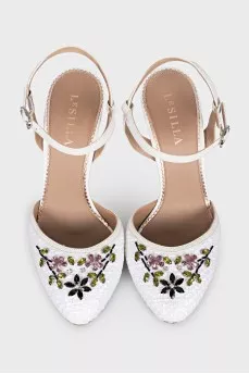 Braided sandals with crystals