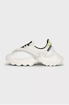 Leather sneakers with a textured sole