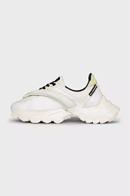Leather sneakers with a textured sole