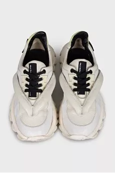 Leather sneakers with a textured sole