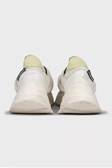 Leather sneakers with a textured sole