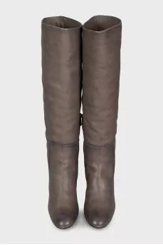 Insulated leather boots with heels