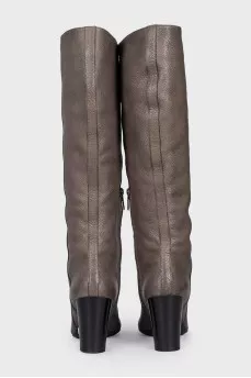 Insulated leather boots with heels