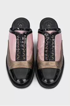 Tricolor lace-up clogs