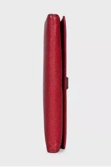 Red bag with a gold chain