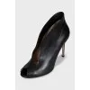 Vamp leather ankle boots