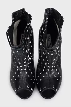 Leather ankle boots with print