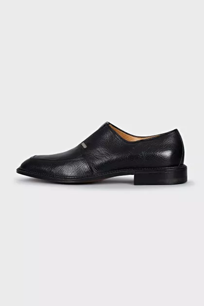 Men's leather shoes with silver logo