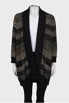 Knitted cardigan with a button